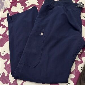 Figs scrub pants size L/P